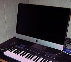 music lab computer and keyboard